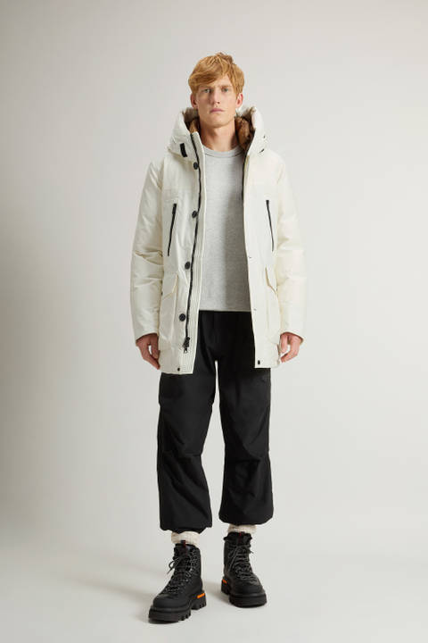Arctic Parka Evolution in Ramar Cloth Bianco | Woolrich
