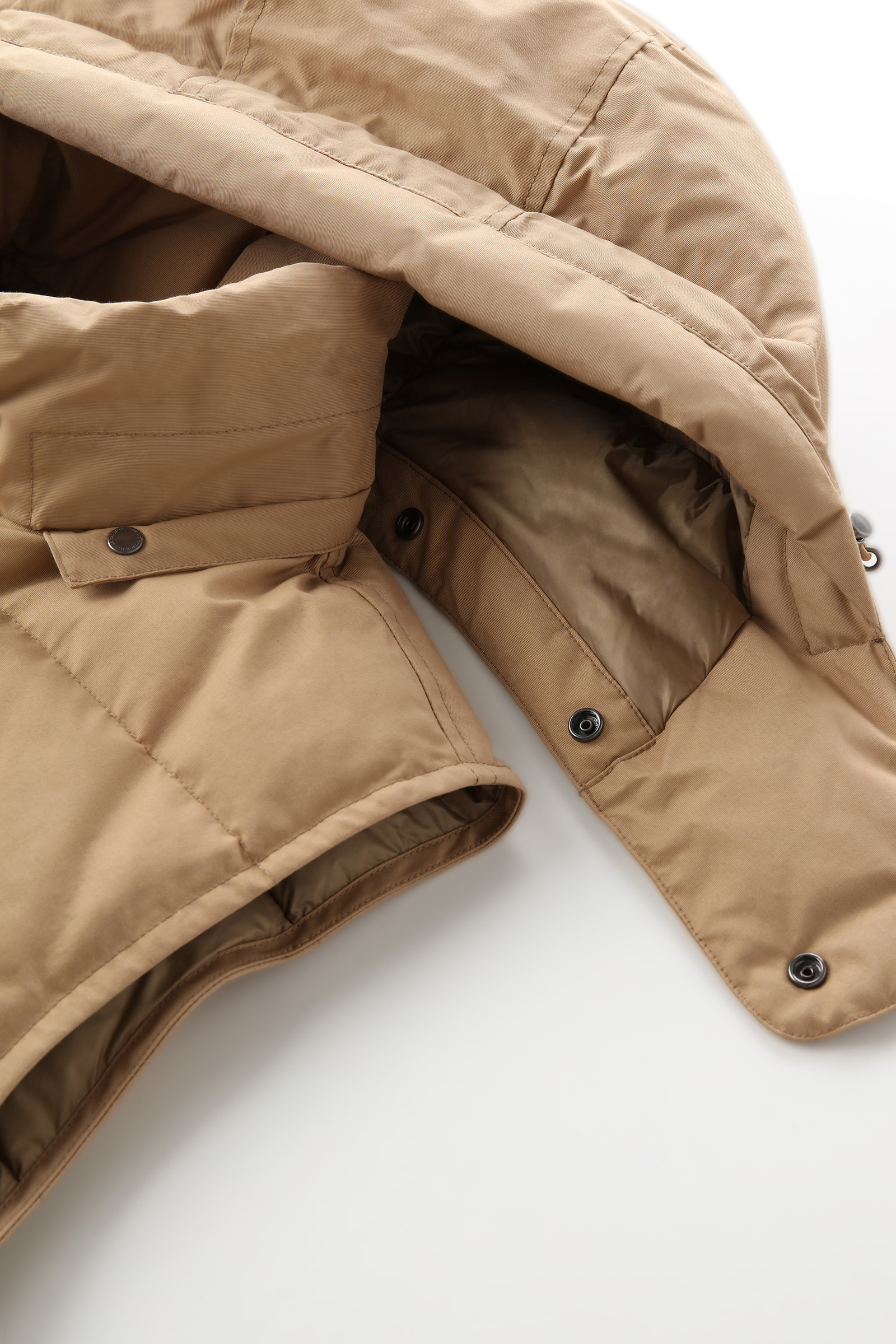 Aleutian Vest with Detachable Hood Khaki photo 6 | Woolrich