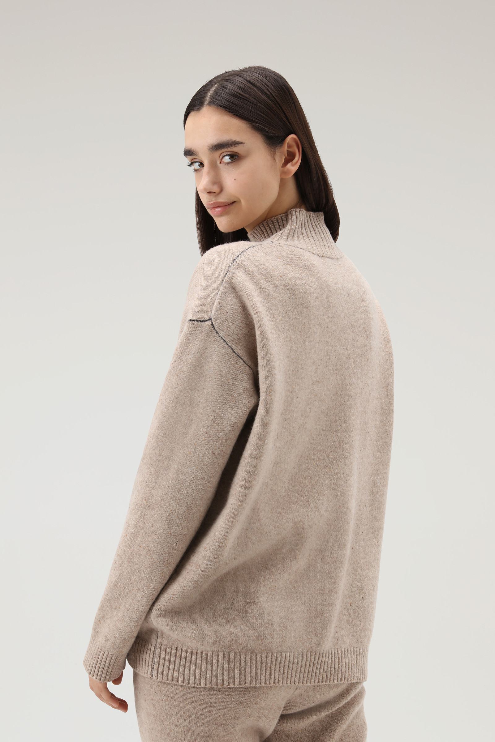 Suéter de cuello alto ligero de lana virgen marrón photo 3 | Woolrich