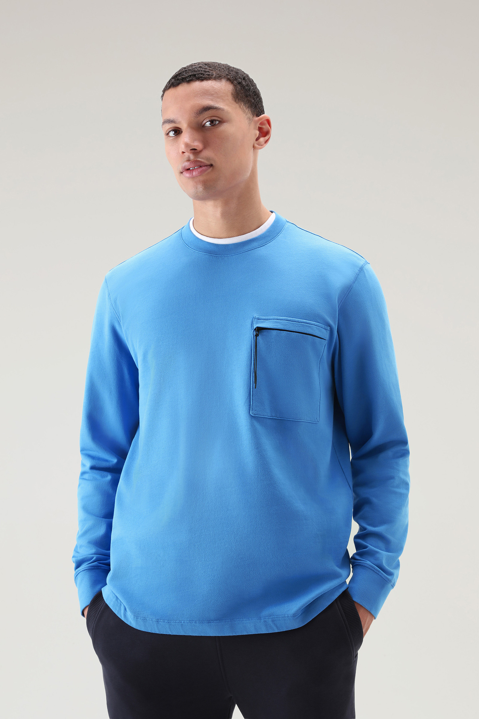 Rundhalspullover mit Reißverschlusstasche aus reinem Baumwollfleece blau | Woolrich
