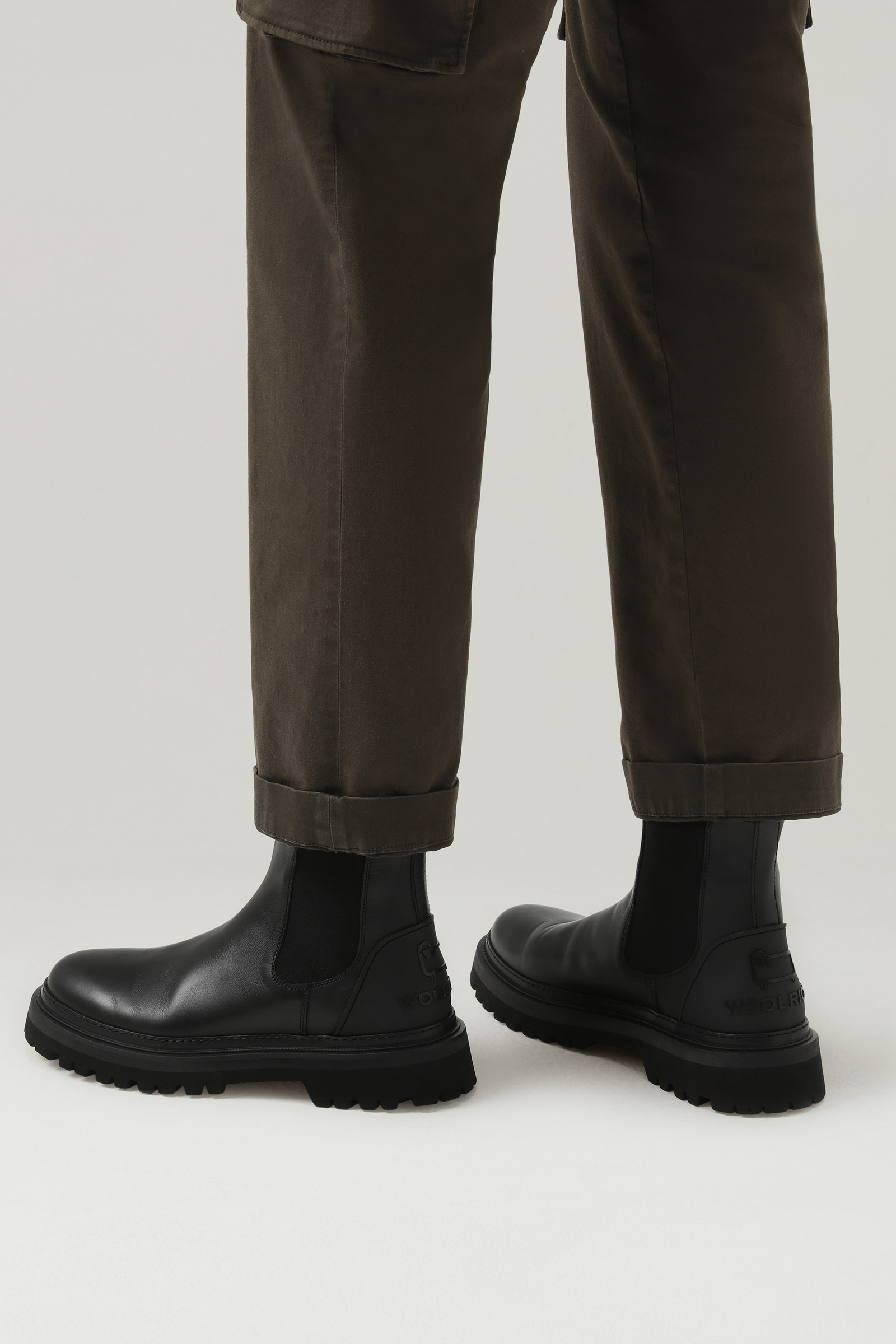 Chelsea Boots in Calfskin Black | Woolrich USA