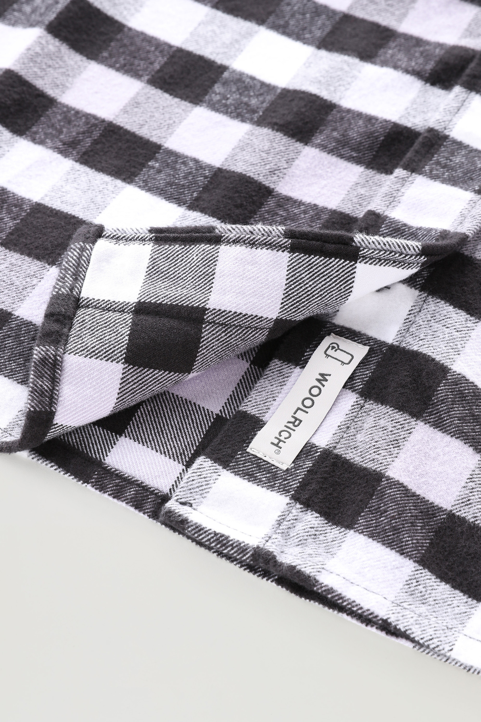 Camicia Classic a quadri in flanella nero photo 8 | Woolrich