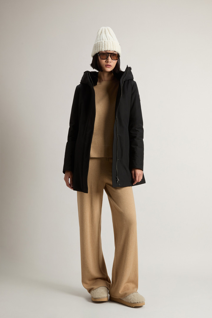 Boulder Parka in Ramar Cloth with Hood and Detachable Faux Fur Trim Black photo 2 | Woolrich