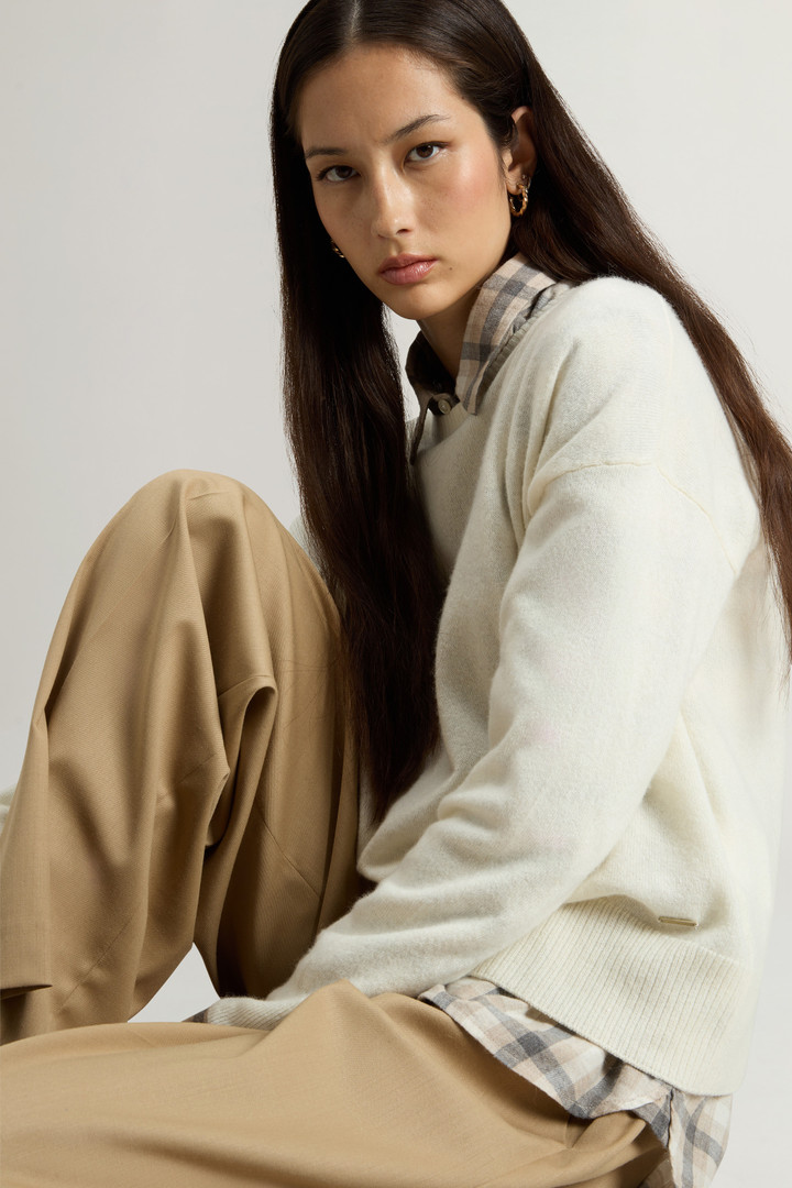 Crewneck Sweater in Virgin Wool and Cashmere Blend White photo 4 | Woolrich