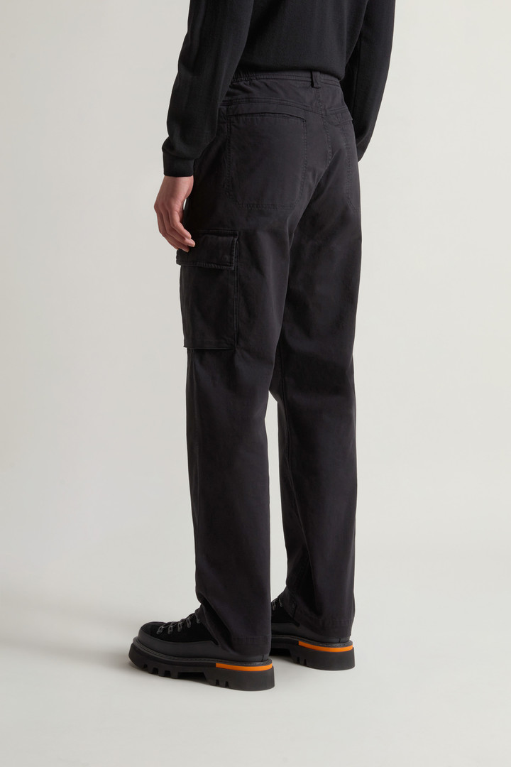 Garment-dyed Cargo Pants in Stretch Cotton Black photo 3 | Woolrich