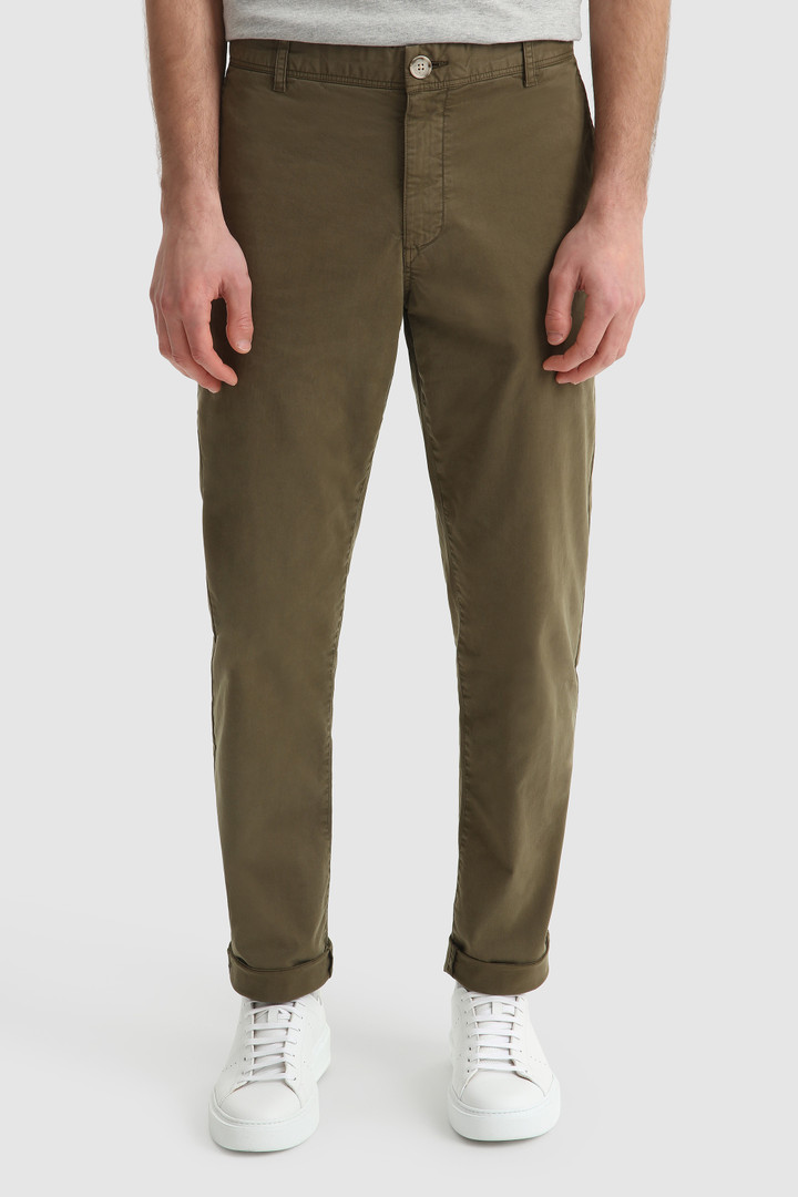 Pantalones chinos clásicos de algodón elástico