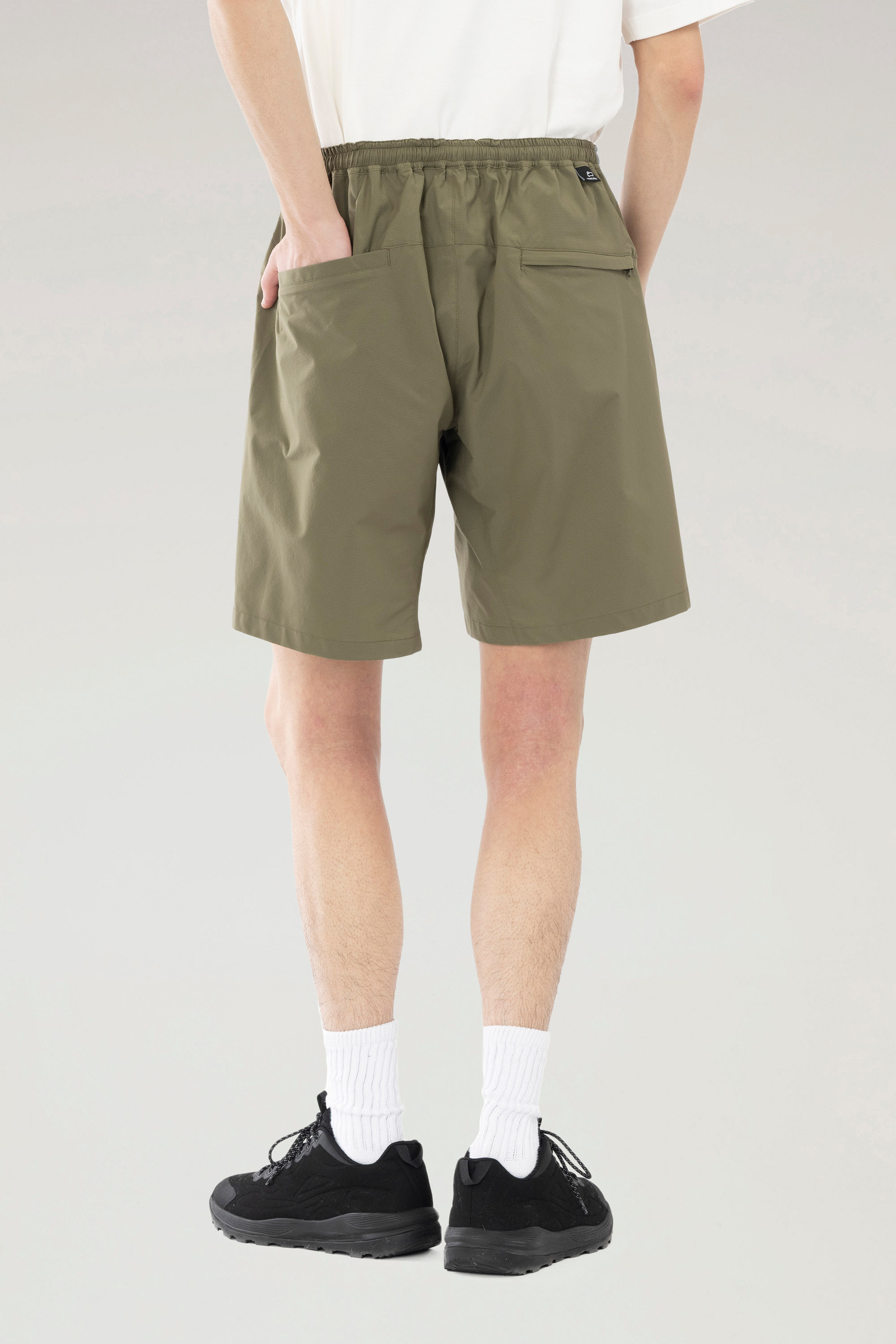 High Aeration Shorts in Stretch Ripstop Green photo 3 | Woolrich