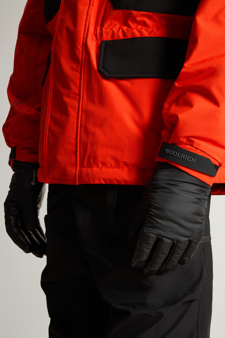 GORE-TEX Gloves Black photo 4 | Woolrich