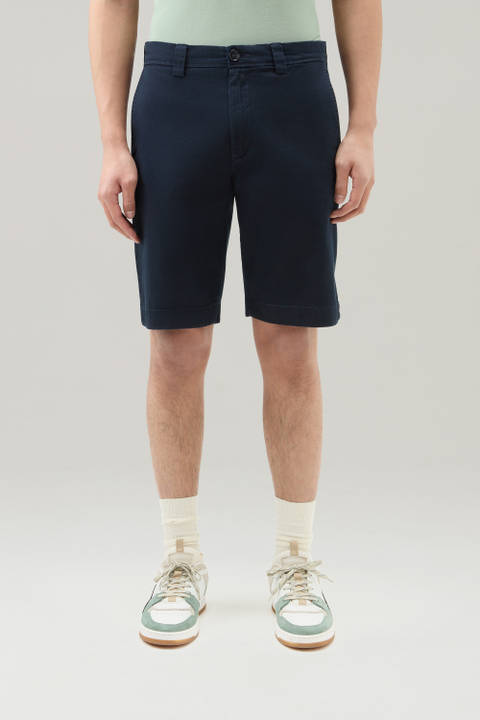 Garment-Dyed Chino Shorts in Stretch Cotton Blue | Woolrich