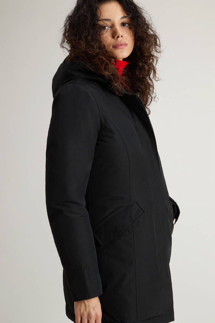 Arctic Parka en Ramar Cloth avec fourrure amovible Noir photo 4 | Woolrich