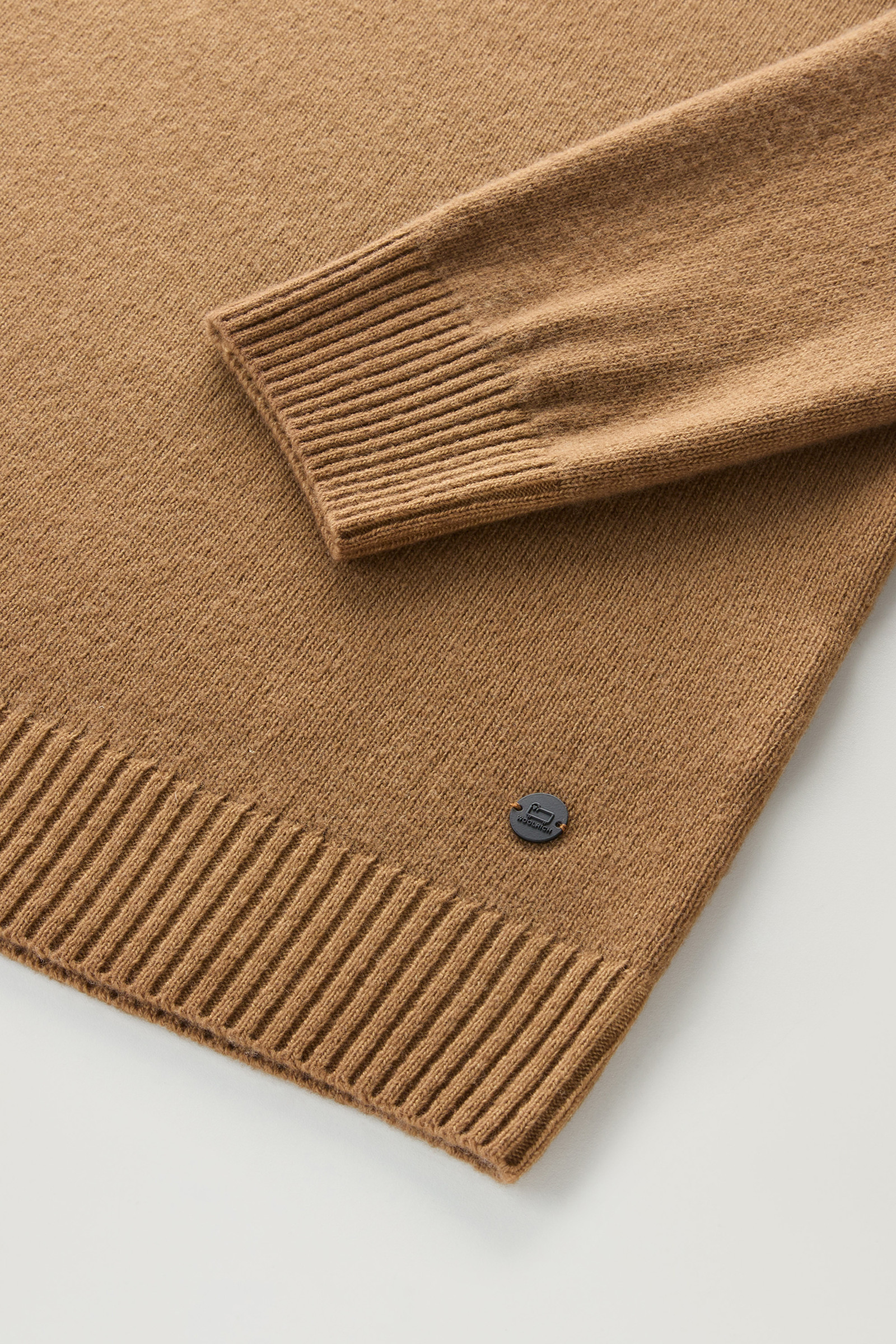 Garment-dyed Crewneck in Pure Virgin Wool Brown photo 7 | Woolrich