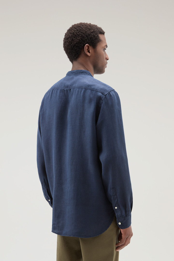 Gekleurd overhemd van zuiver linnen met bandkraag Blauw photo 3 | Woolrich