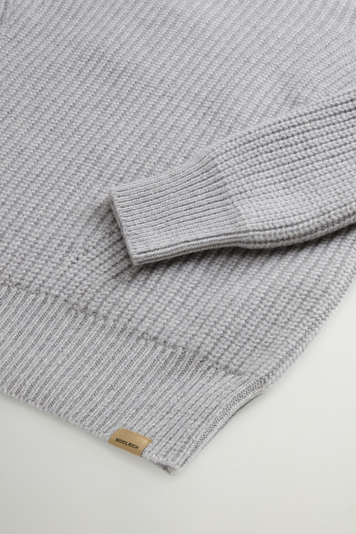 Canberra Pullover mit Stehkragen aus reiner Schurwolle Grau photo 7 | Woolrich