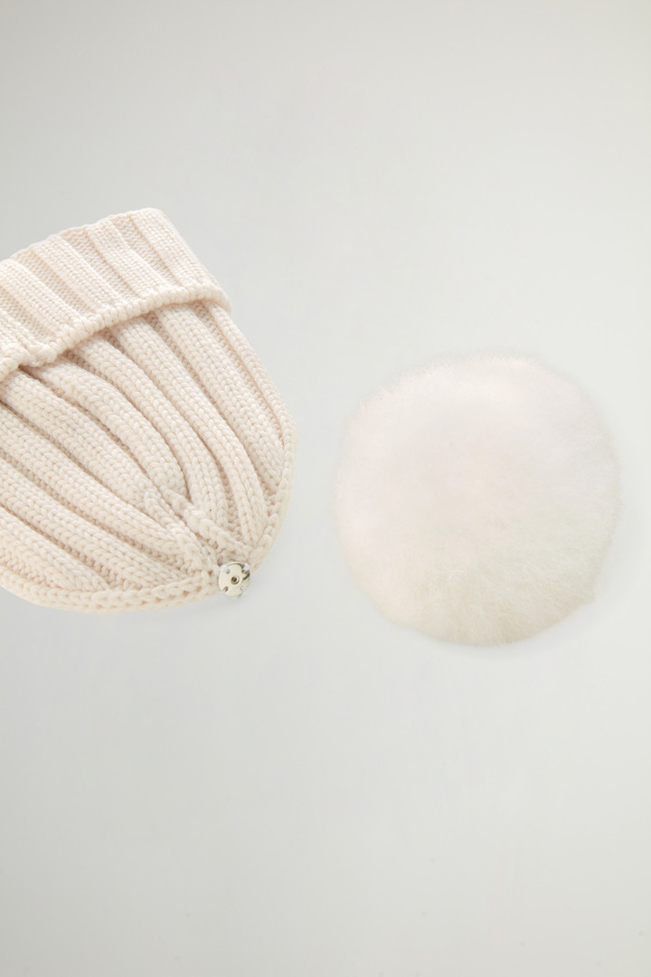 Beanie aus Merino-Schurwolle mit abnehmbarem Pompon aus Kaschmirwolle Weiß photo 4 | Woolrich
