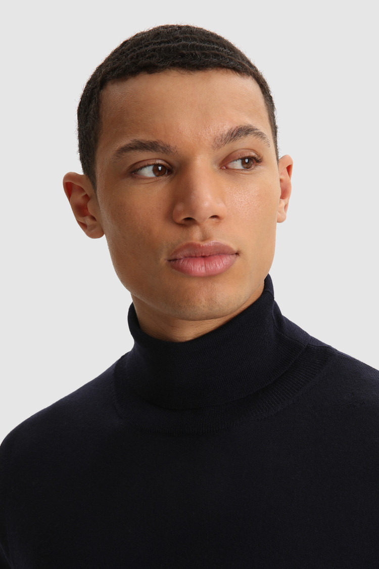 Jersey de cuello alto de lana merino extrafina
