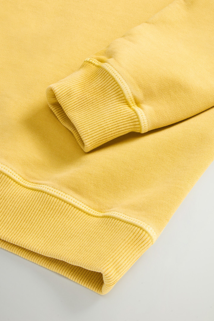 Garment-dyed Boys’ Crewneck Sweatshirt in Pure Cotton with Logo Yellow photo 4 | Woolrich