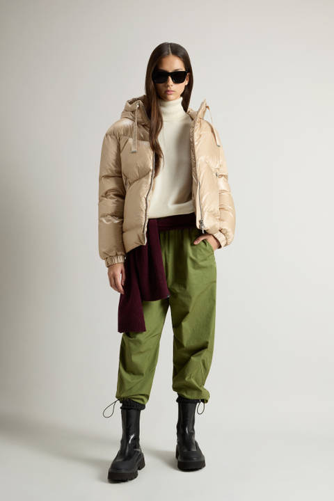 Aliquippa Short Down Jacket in Glossy Nylon Khaki | Woolrich