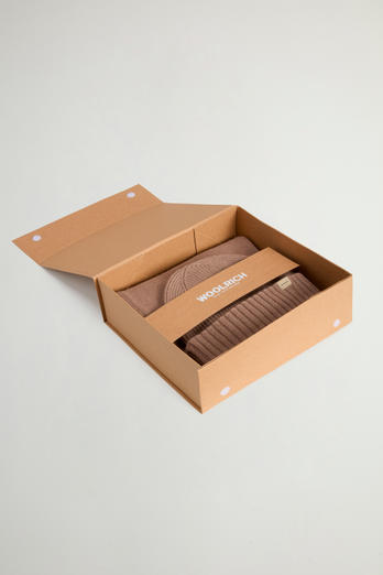 Gift Set with Wool-Blend Beanie and Scarf Brown | Woolrich