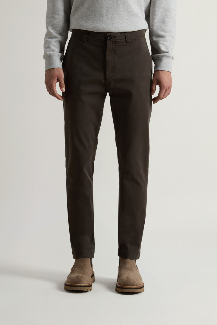 Garment-Dyed Chino Pants in Stretch Cotton Twill Green photo 2 | Woolrich