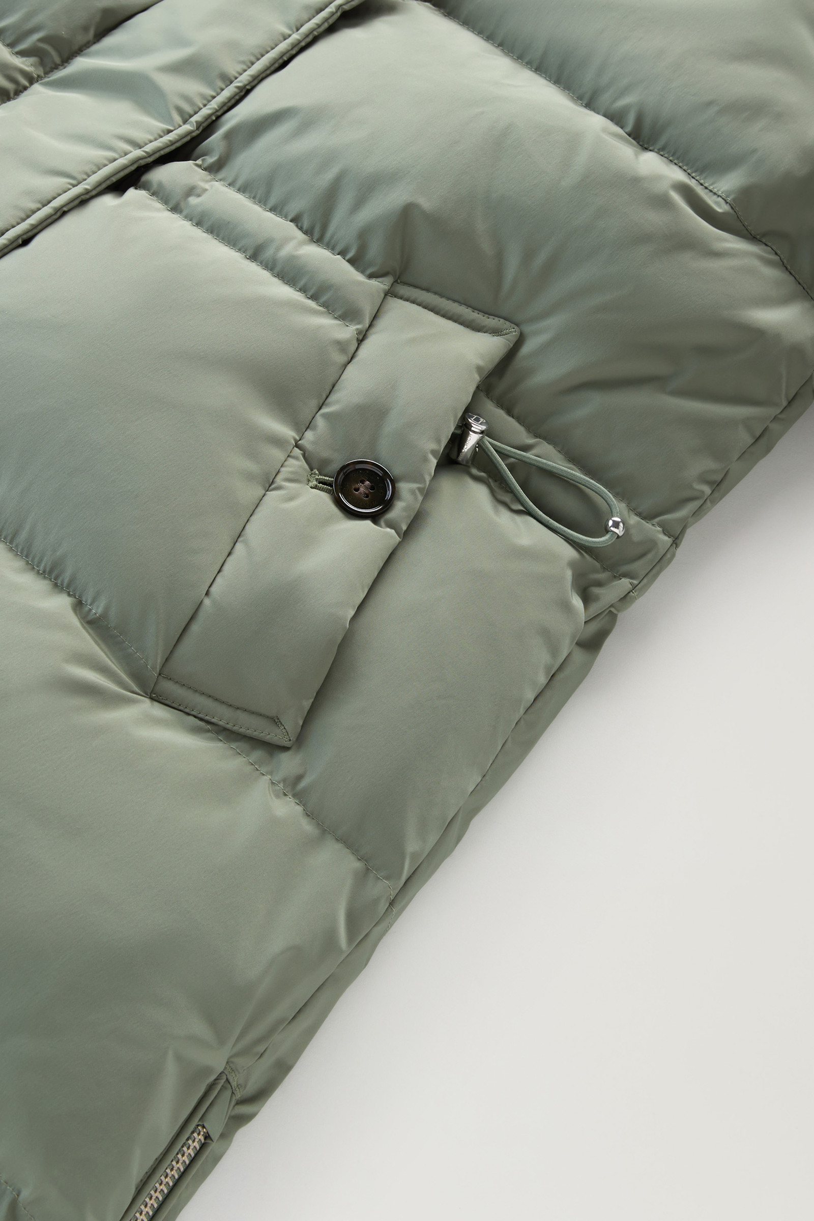 Doudoune Alsea avec capuche en nylon élastique vert photo 9 | Woolrich