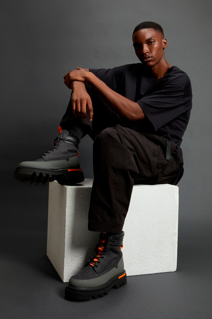 Ankle Boots in Tumbled Nubuck Leather by Todd Snyder Black photo 7 | Woolrich