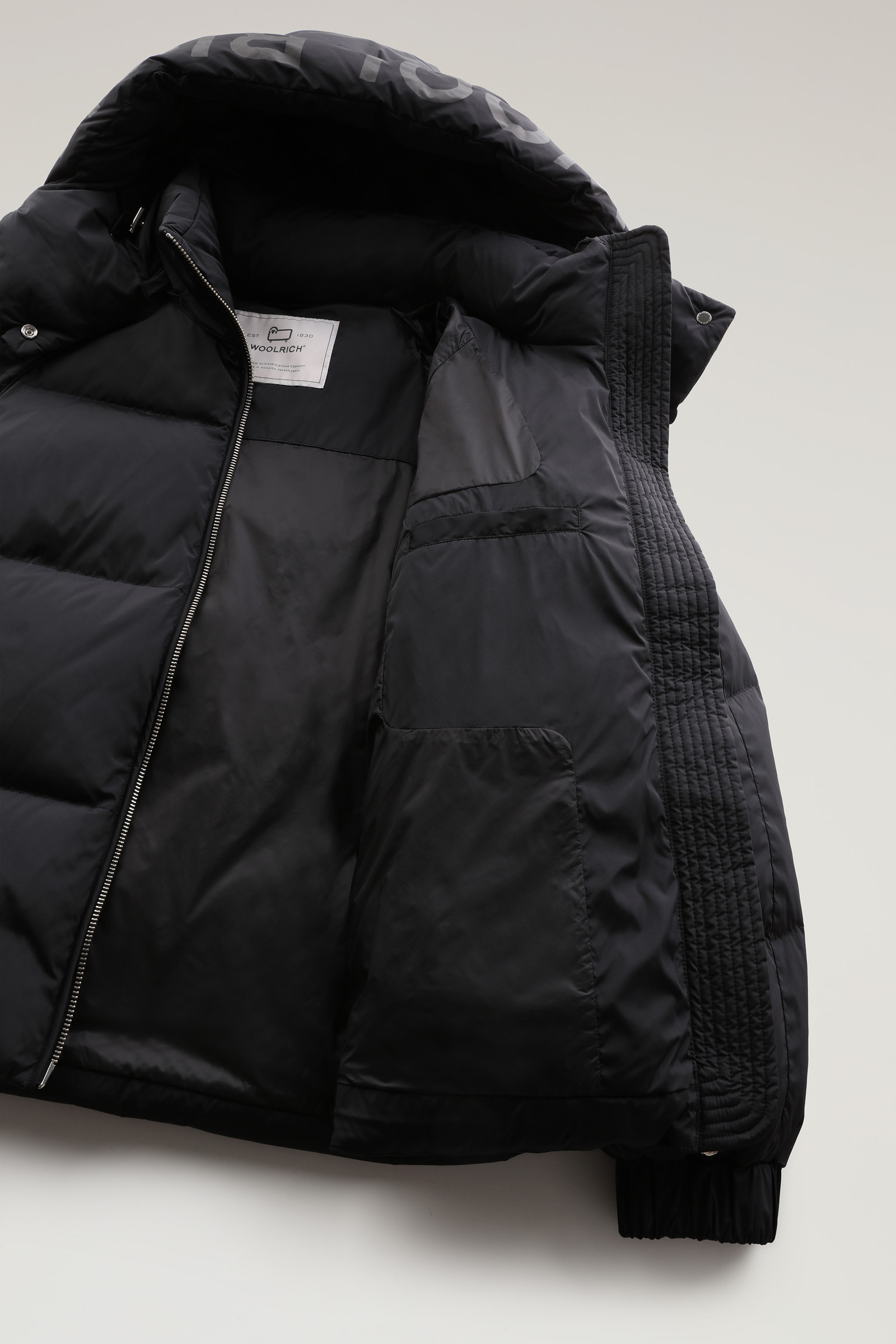 Women's Alsea Short Down Jacket with Detachable Hood Black | Woolrich USA