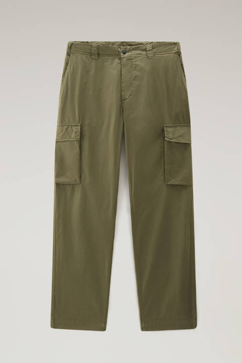 Stückgefärbte Cargohose aus reinem Baumwoll-Gabardine Grün photo 2 | Woolrich