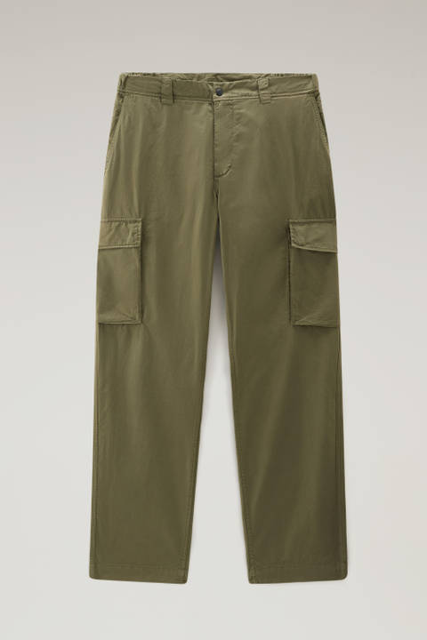 Pantaloni cargo tinti in capo in gabardina di puro cotone Verde photo 2 | Woolrich