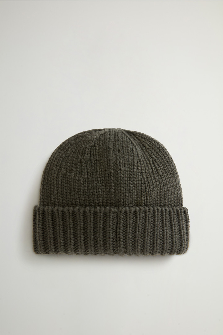 Beanie in Pure Merino Virgin Wool with Contrasting Logo Green photo 2 | Woolrich