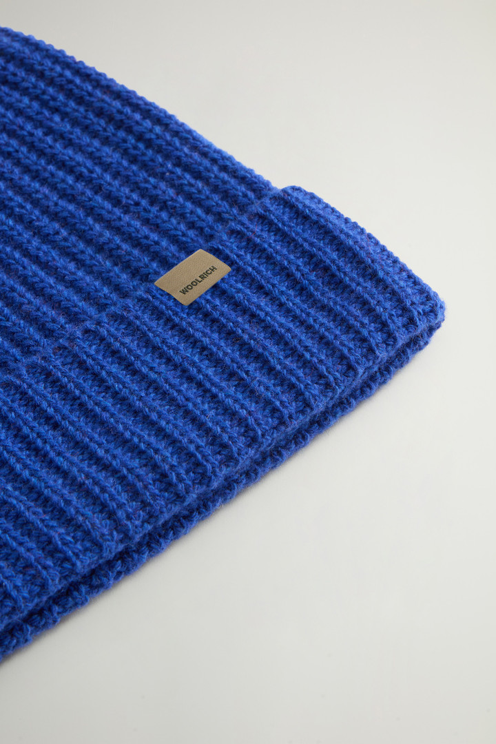 KNITTED RIBBED BEANIE Blu photo 3 | Woolrich