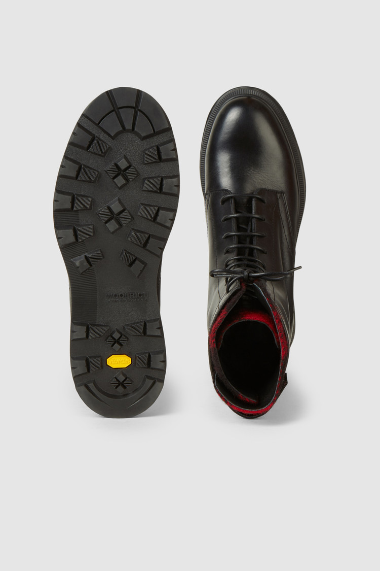 Work boot with check pattern