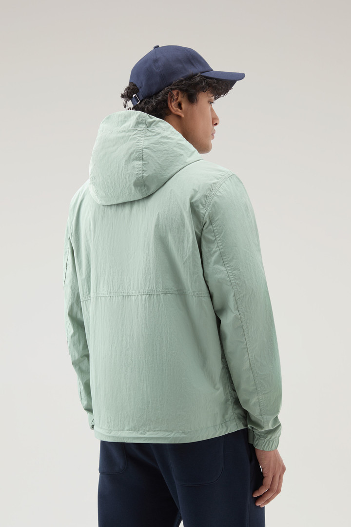 Veste coupe-vent à capuche en nylon crinkle Vert photo 3 | Woolrich