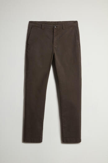 Garment-Dyed Chino Pants in Stretch Cotton Twill Green photo 1 | Woolrich