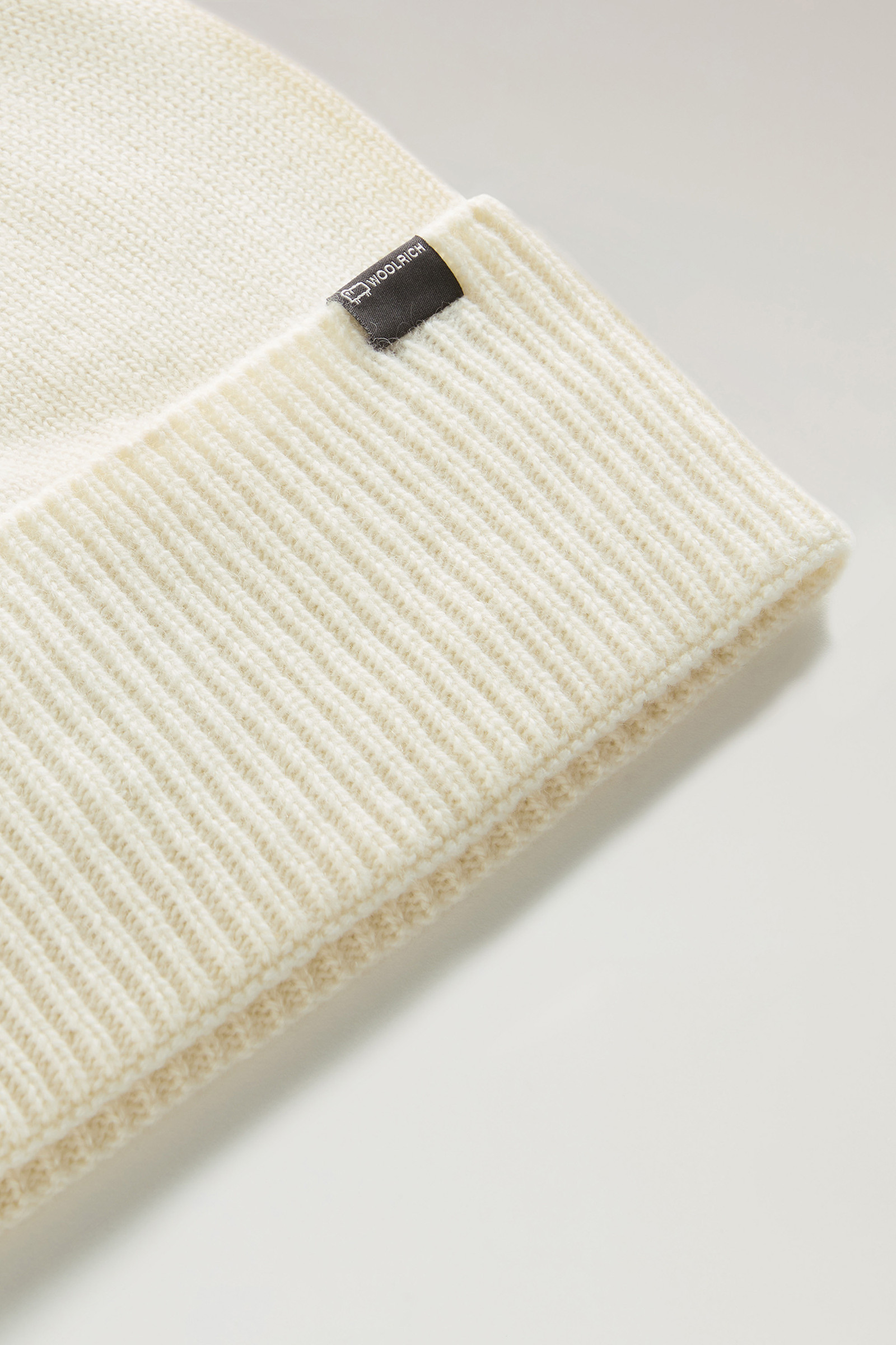 Beanie in Pure Cashmere White photo 3 | Woolrich