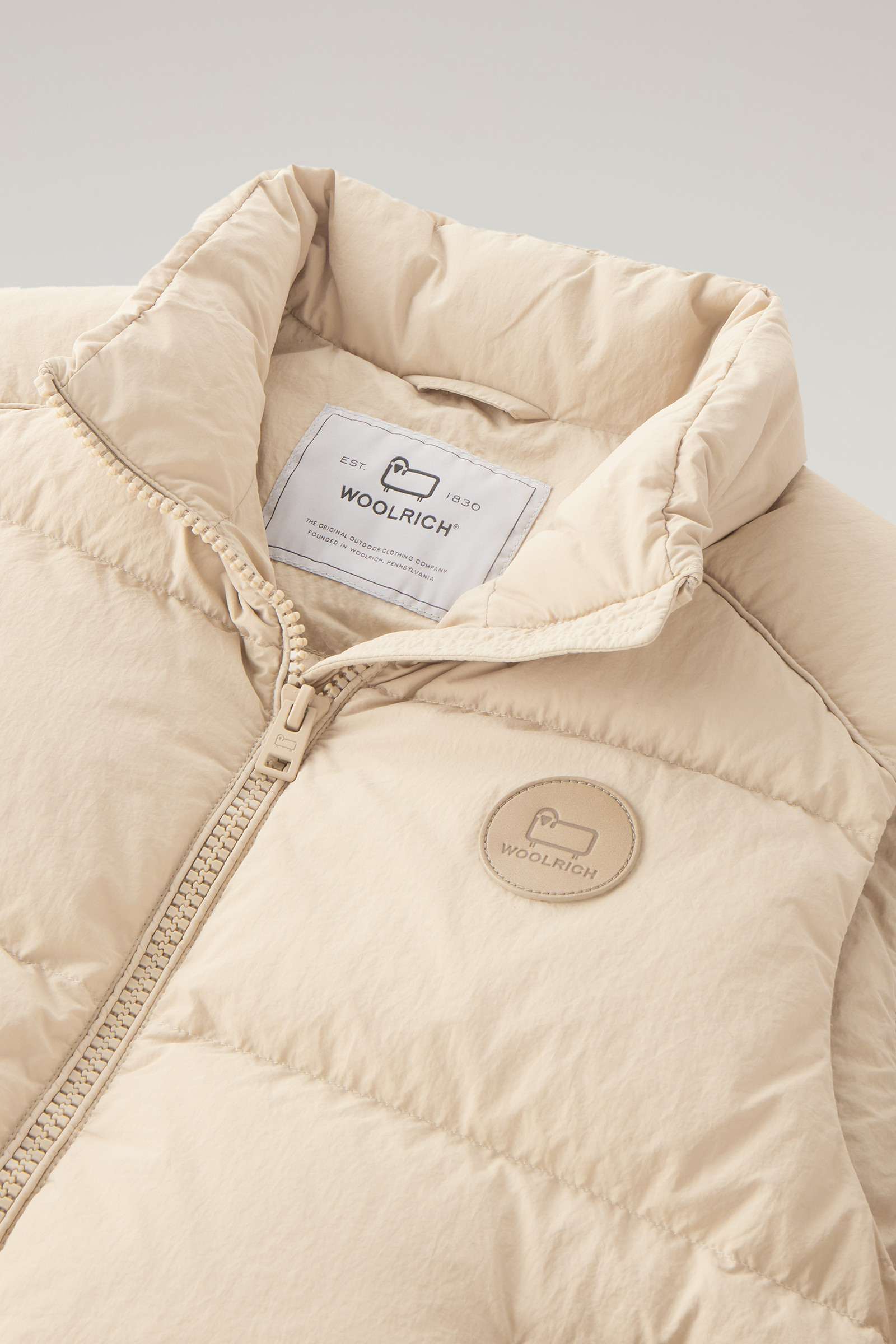 Gilet trapuntato in nylon Eco Taslan beige photo 6 | Woolrich