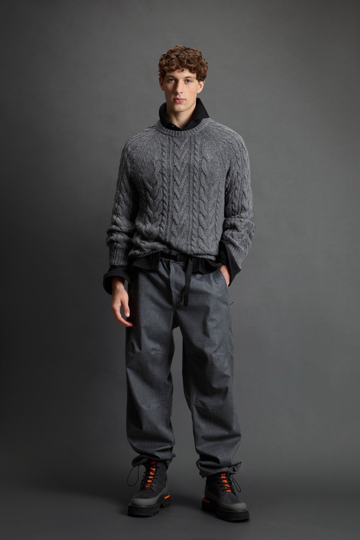 Pullover mit Rundhalsausschnitt aus reflektierendem Mouliné aus Schurwollmischung by Todd Snyder Grau photo 3 | Woolrich