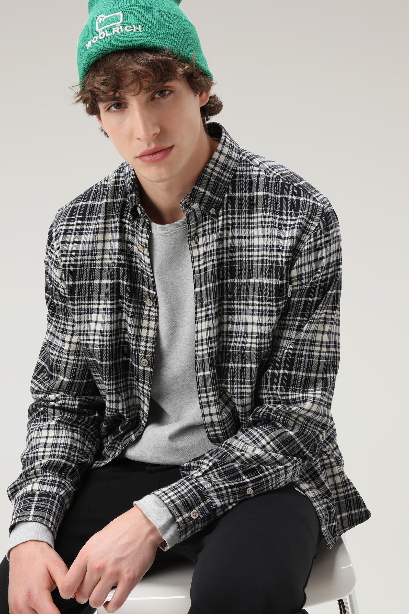 Leichtes Flanell-Shirt mit Madras-Muster Schwarz photo 4 | Woolrich