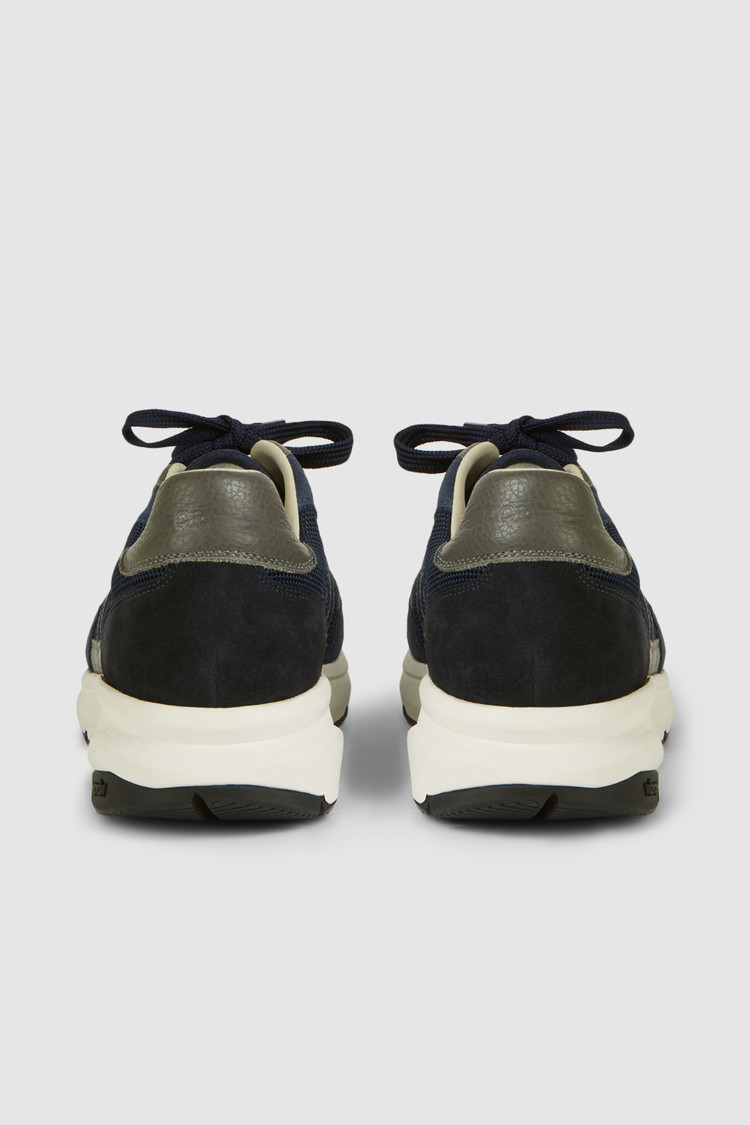 Sneakers city