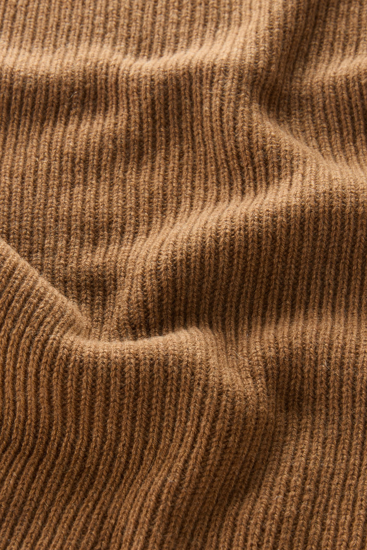 Ribbed Scarf in Pure Cashmere Brown photo 3 | Woolrich