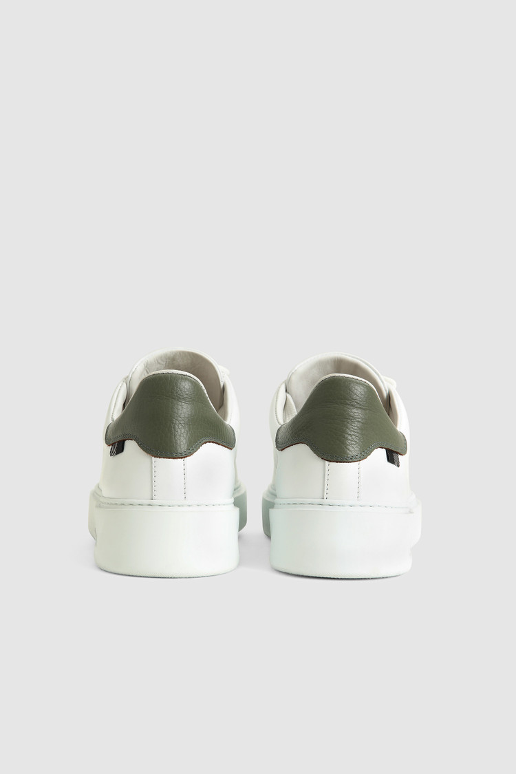 Klassische Court Ledersneaker