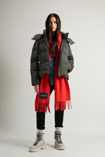 Short Alsea Down Jacket in Stretch Nylon with Detachable Hood Green | Woolrich