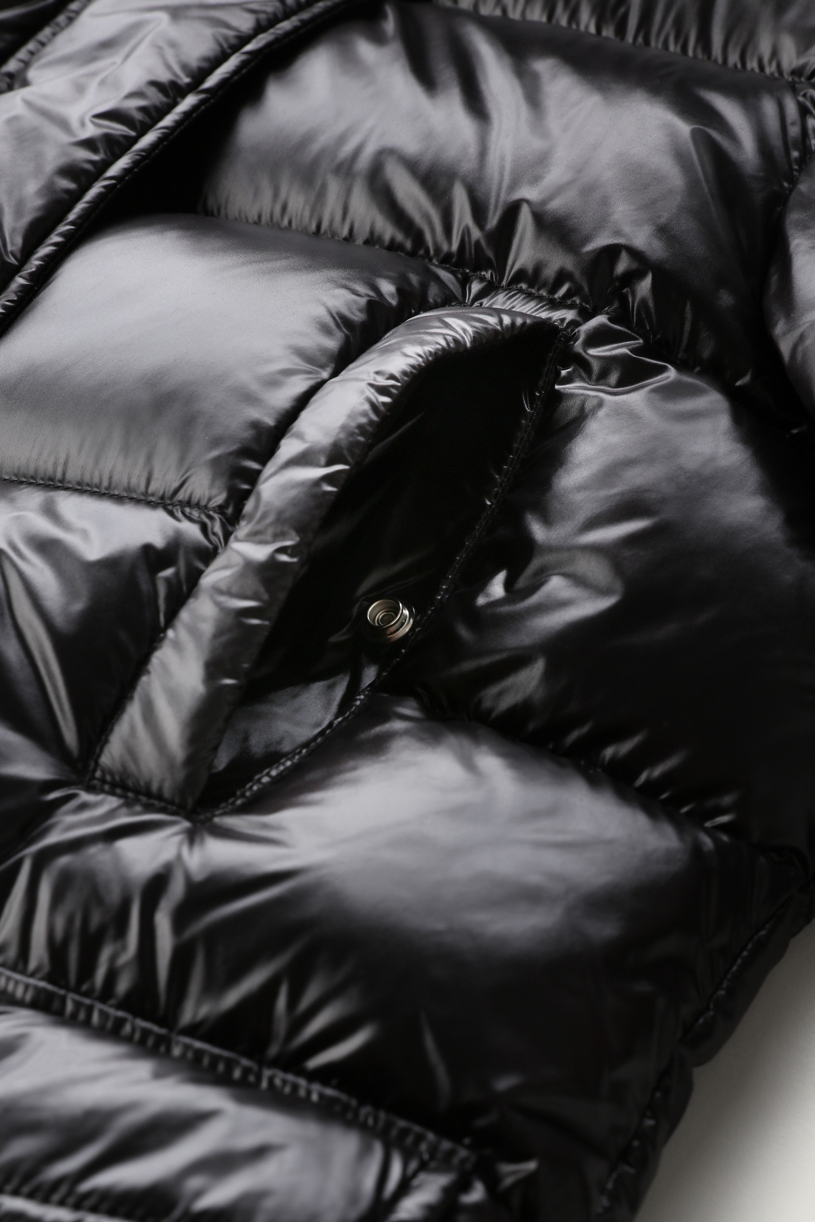 Girls' Long Down Jacket in Glossy Nylon Black photo 6 | Woolrich