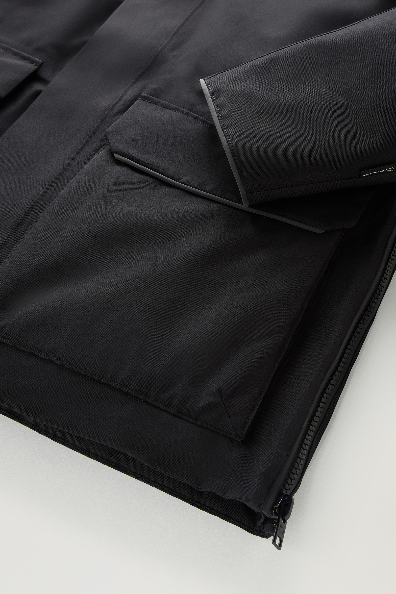 Aleutian Supreme Parka impermeabile in GORE-TEX nero photo 8 | Woolrich