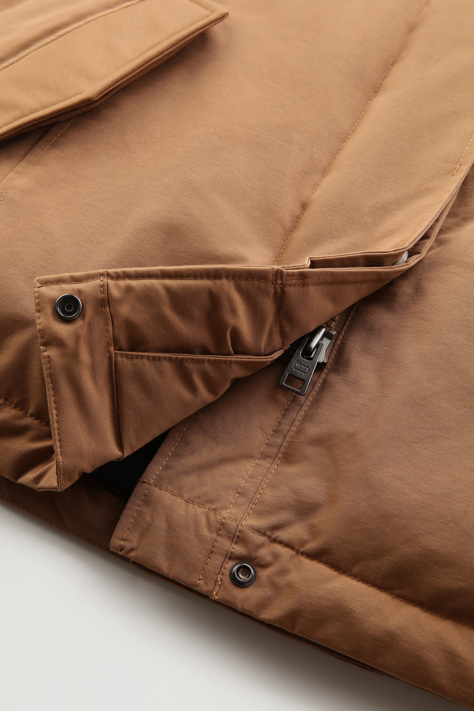 Short Arctic Parka in Ramar Cloth with Detachable Fur Brown photo 9 | Woolrich