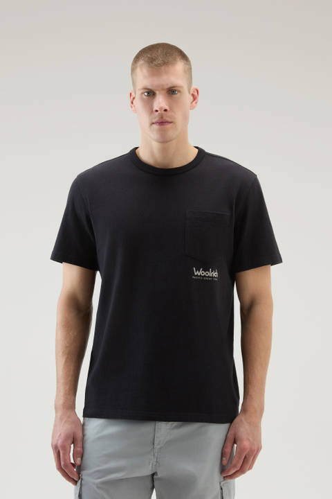 T-Shirt aus reiner Baumwolle mit Trail-Print Schwarz | Woolrich