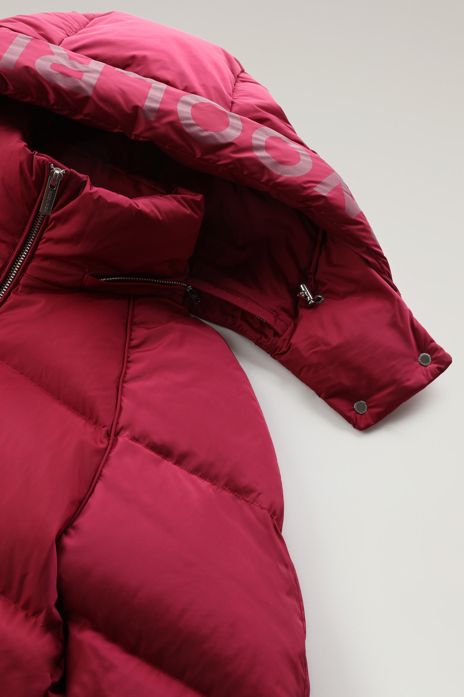 Alsea Short Down Jacket with Detachable Hood Red photo 7 | Woolrich
