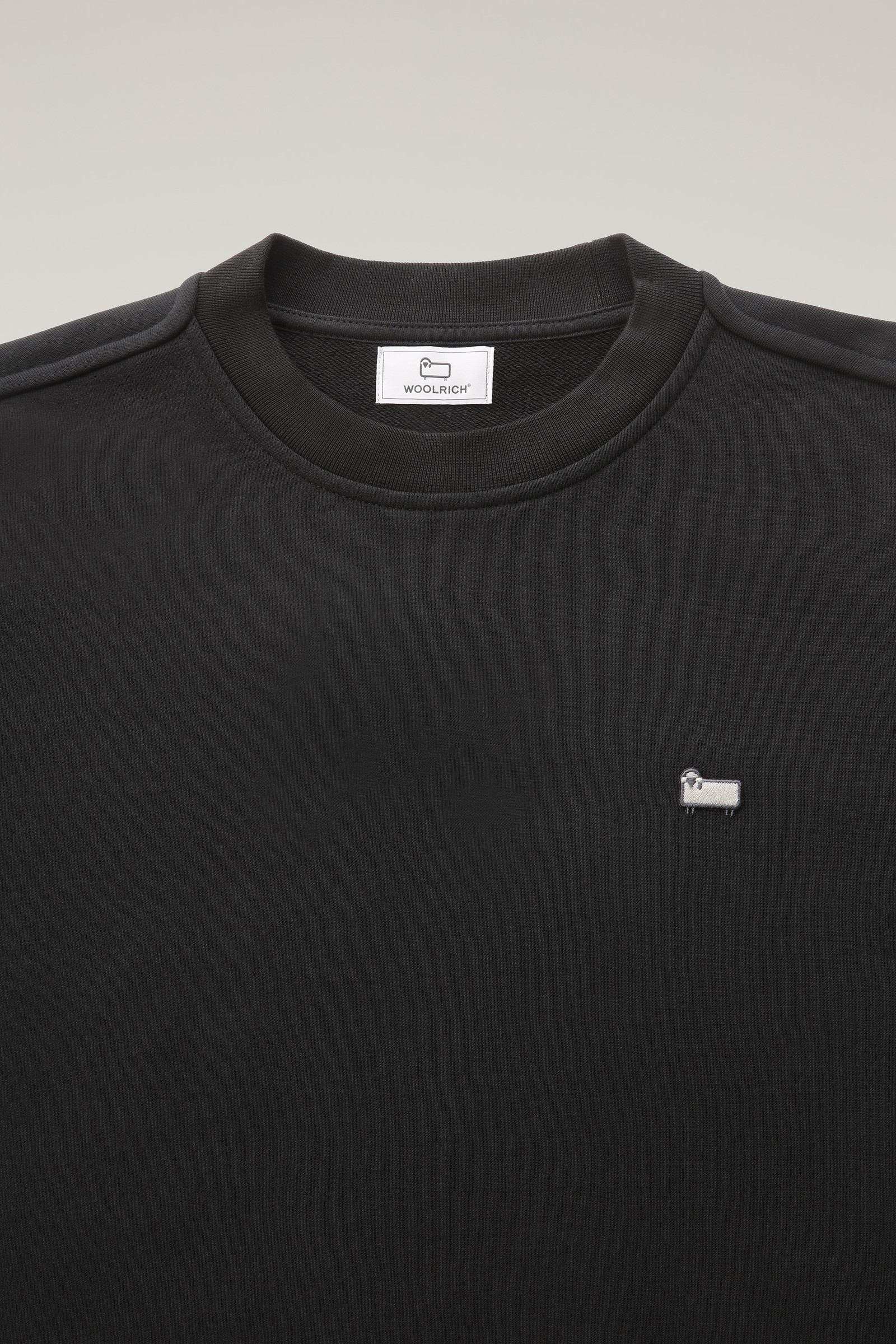 Licht klassiek crewneck sweatshirt zwart photo 7 | Woolrich