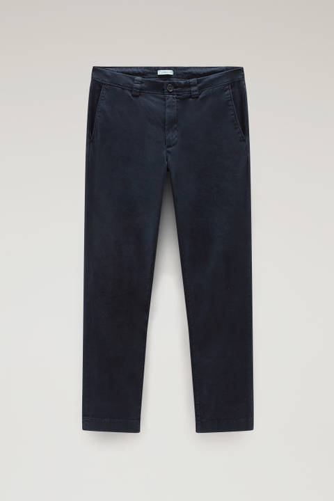 Garment-Dyed Classic Chino Pant in Stretch Cotton Blue photo 2 | Woolrich