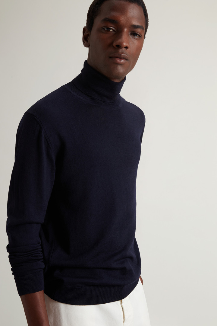 Turtleneck Sweater in Pure Merino Virgin Wool Blue photo 4 | Woolrich