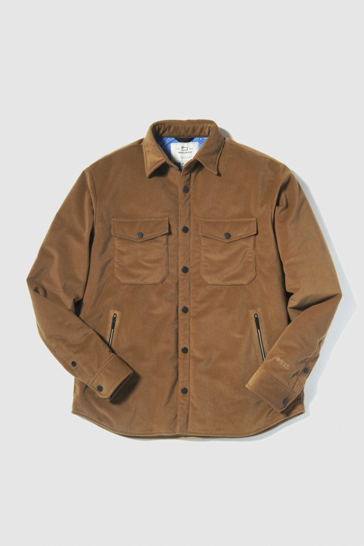 Geïsoleerd corduroy shirt